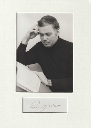 FISCHER-DIESKAU, DIETRICH (1925-2012): Fotografie (Ellinger/Salzburg) und eigenhändiger Namenszug