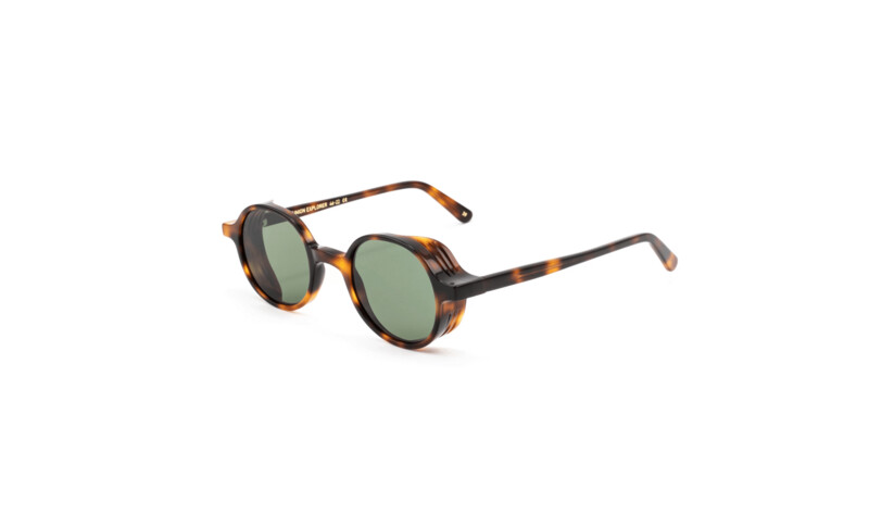 L.G.R  REUNION EXPLORER
Havana Maculato 39 // Flat Green G15