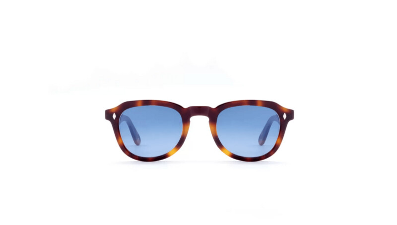 L.G.R  SIMBA
Havana Maculato 39 // Blue HD Gradient