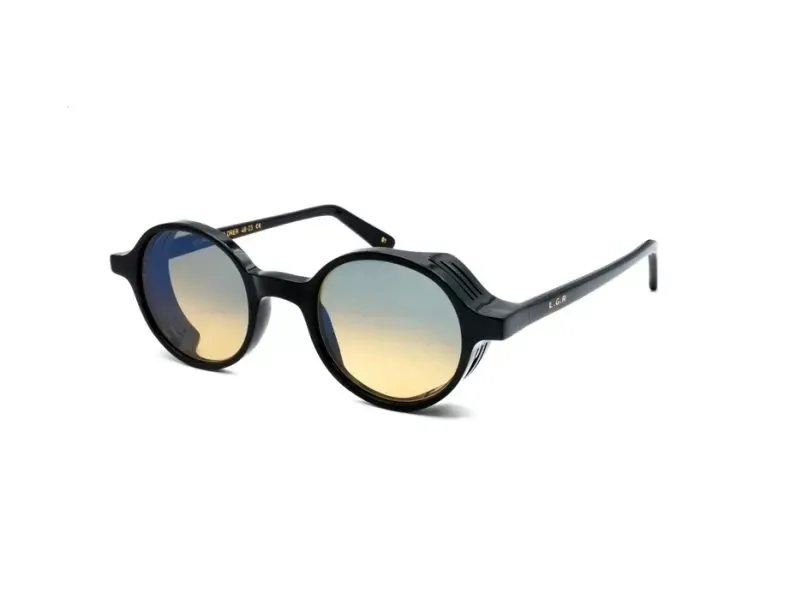 L.G.R  REUNION EXPLORER
Black  // Yellow gradient photochromic