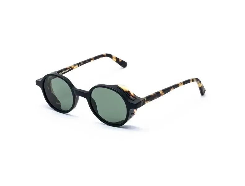 L.G.R  REUNION EXPLORER
Black Matt-Havana // Flat Green G15