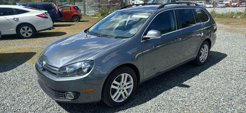 2011 Volkswagen Golf  TDI Wagon