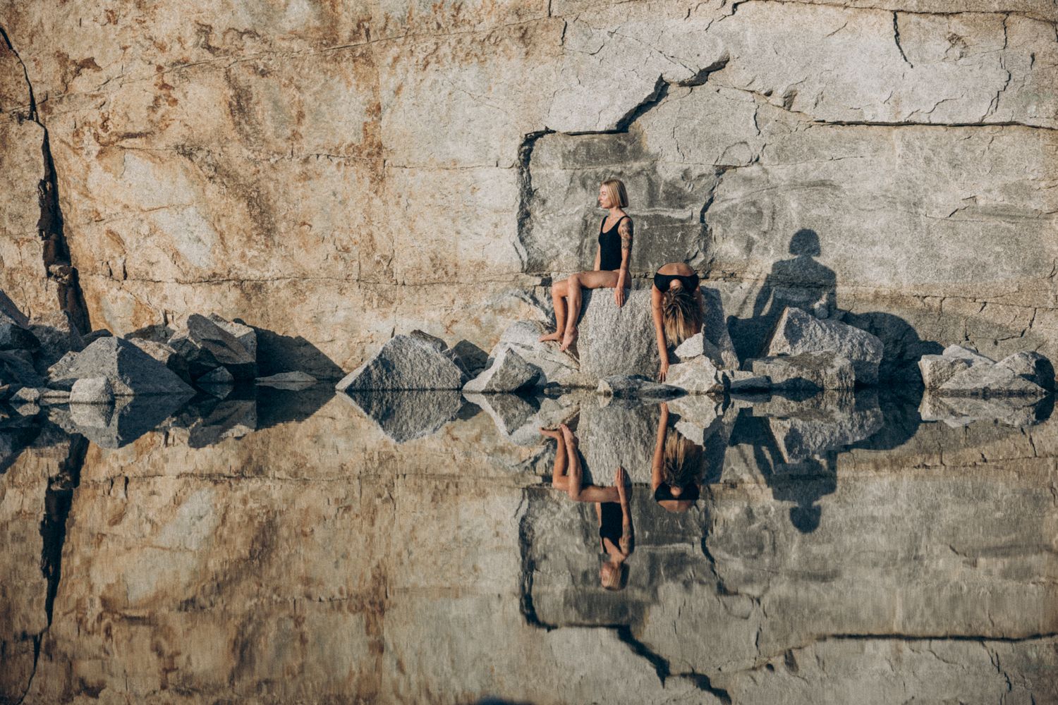 6 tygodniowy kurs POWER JOGA z Emilią | czwartki 8.01-19.02 | godz. 7:30 |