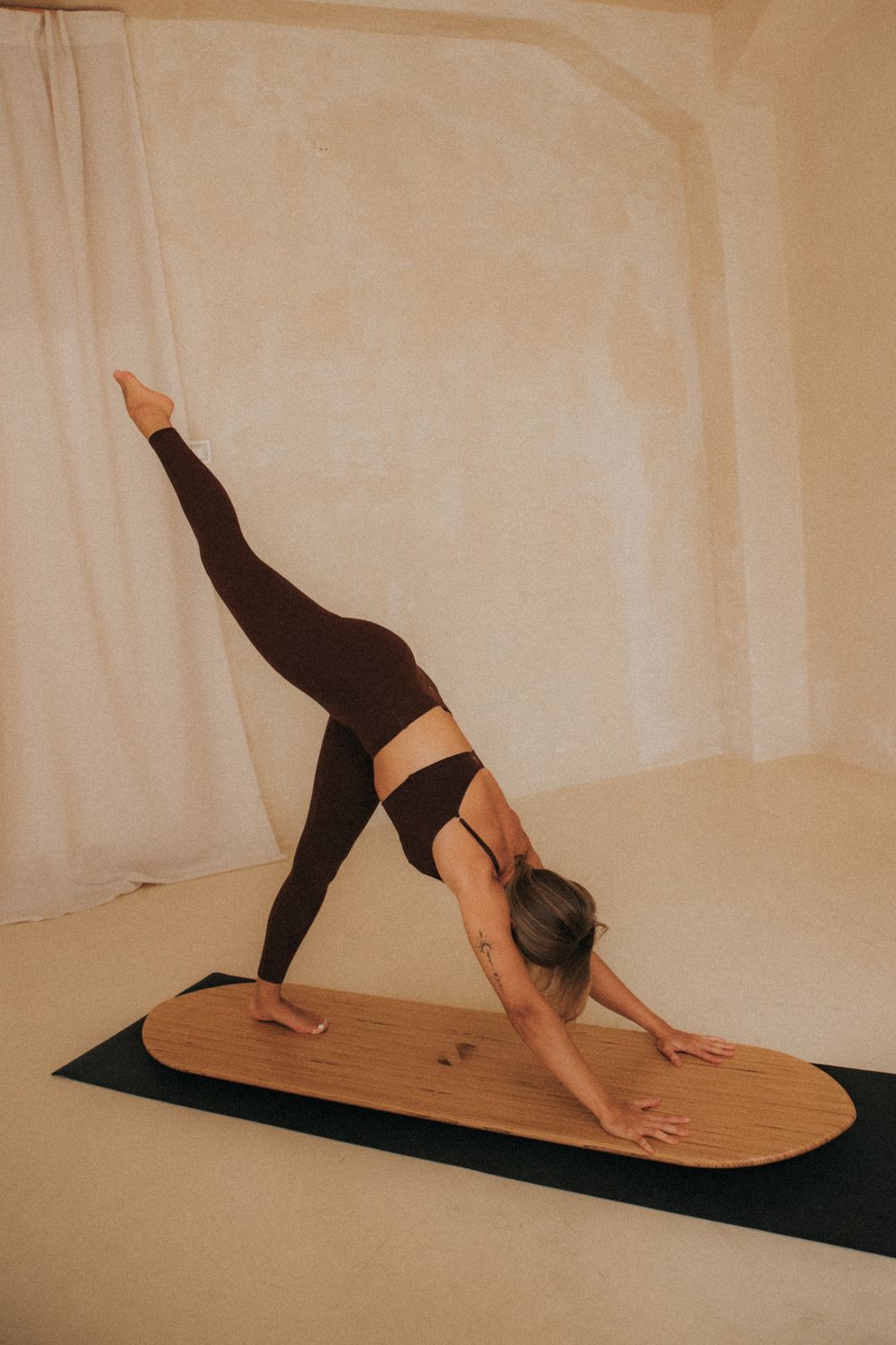 SURF YOGA 1 z Paulą | czwartek 17.07 | godz. 20:00