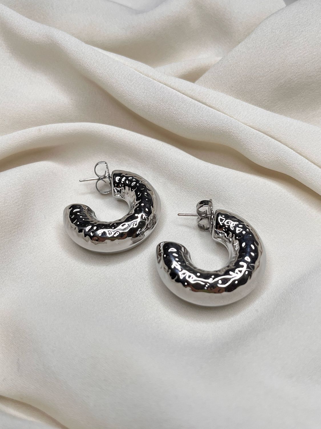Orecchini Dorotea silver martellati
