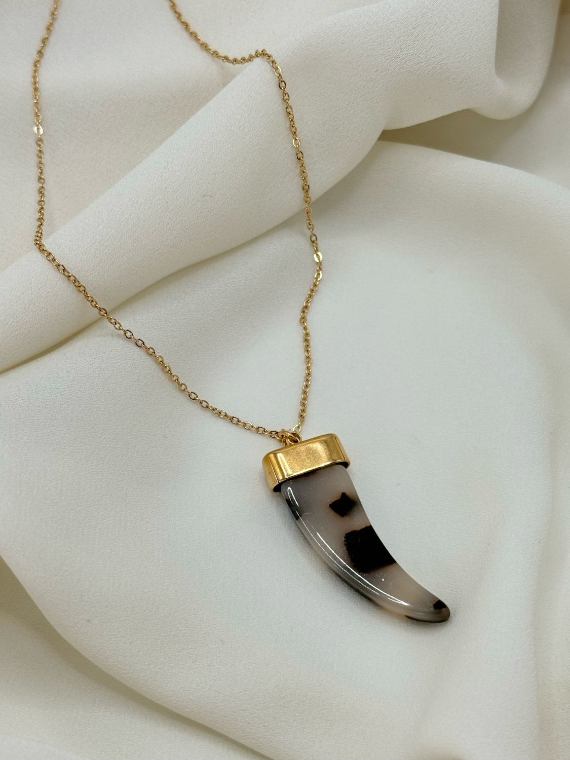 Collana charm corno Gold