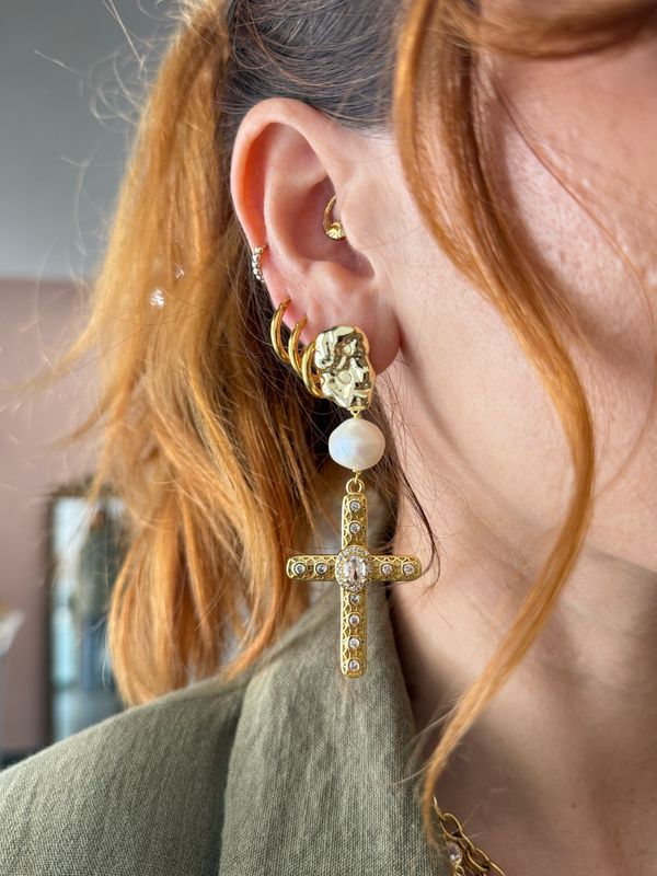 Orecchini croce shine e perla