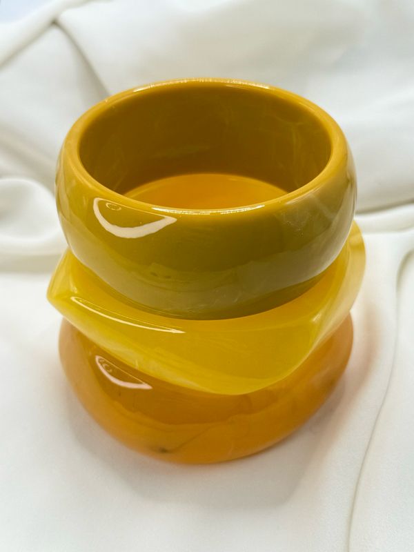 Set bangles resina gialli