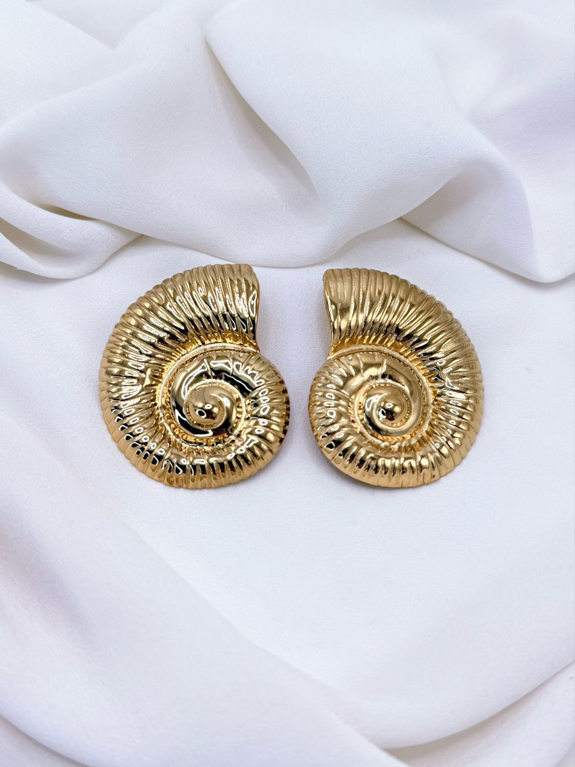 Orecchini conchiglia Gold