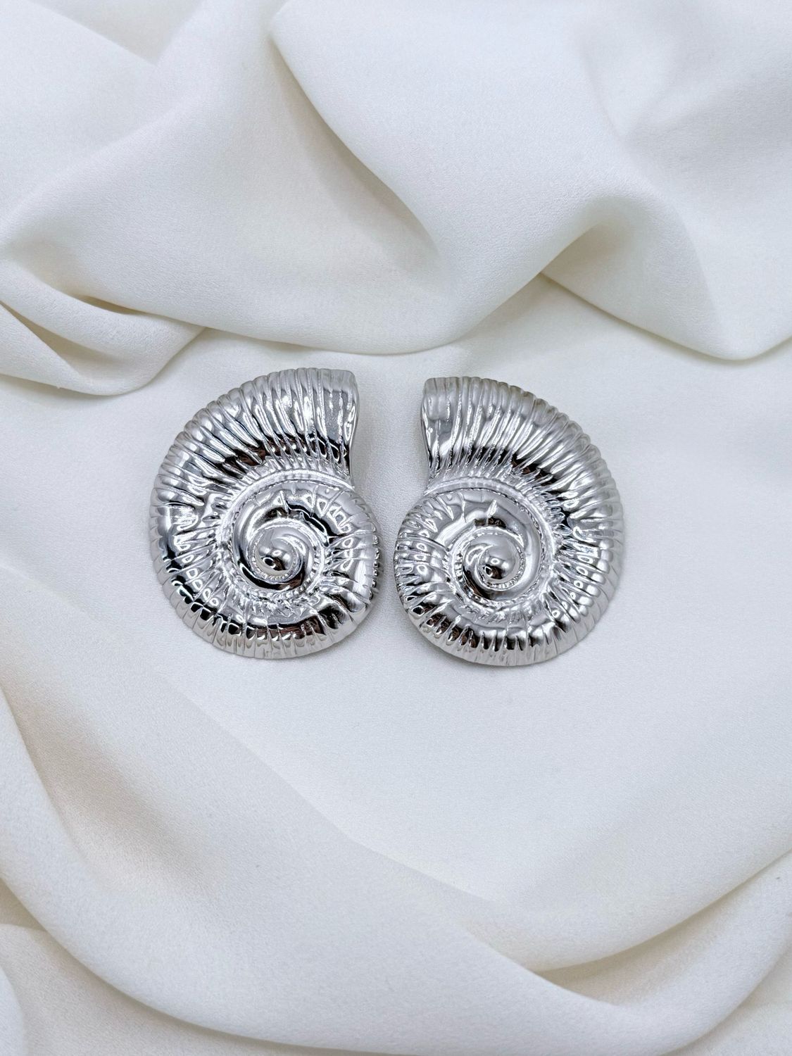 Orecchini conchiglia silver