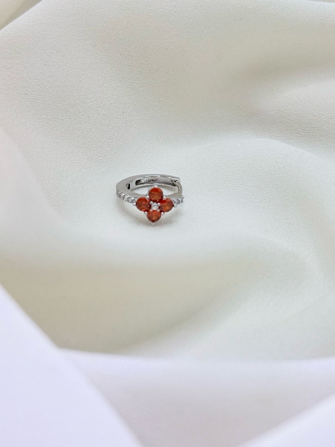 Hoop fiore rosso silver