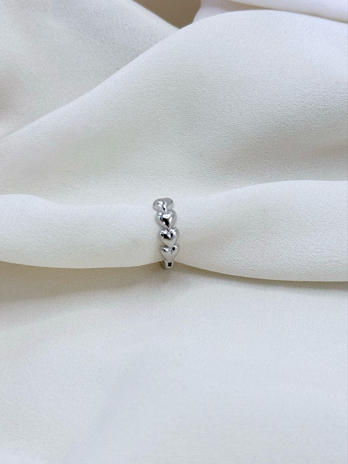 Hoop veretta love silver