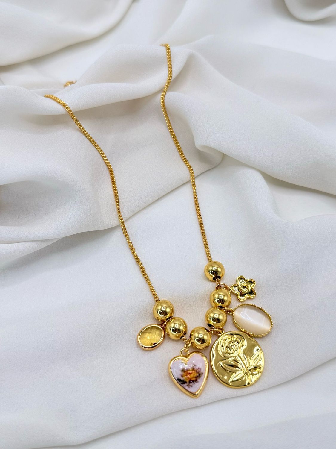 Collana centrale bouquet