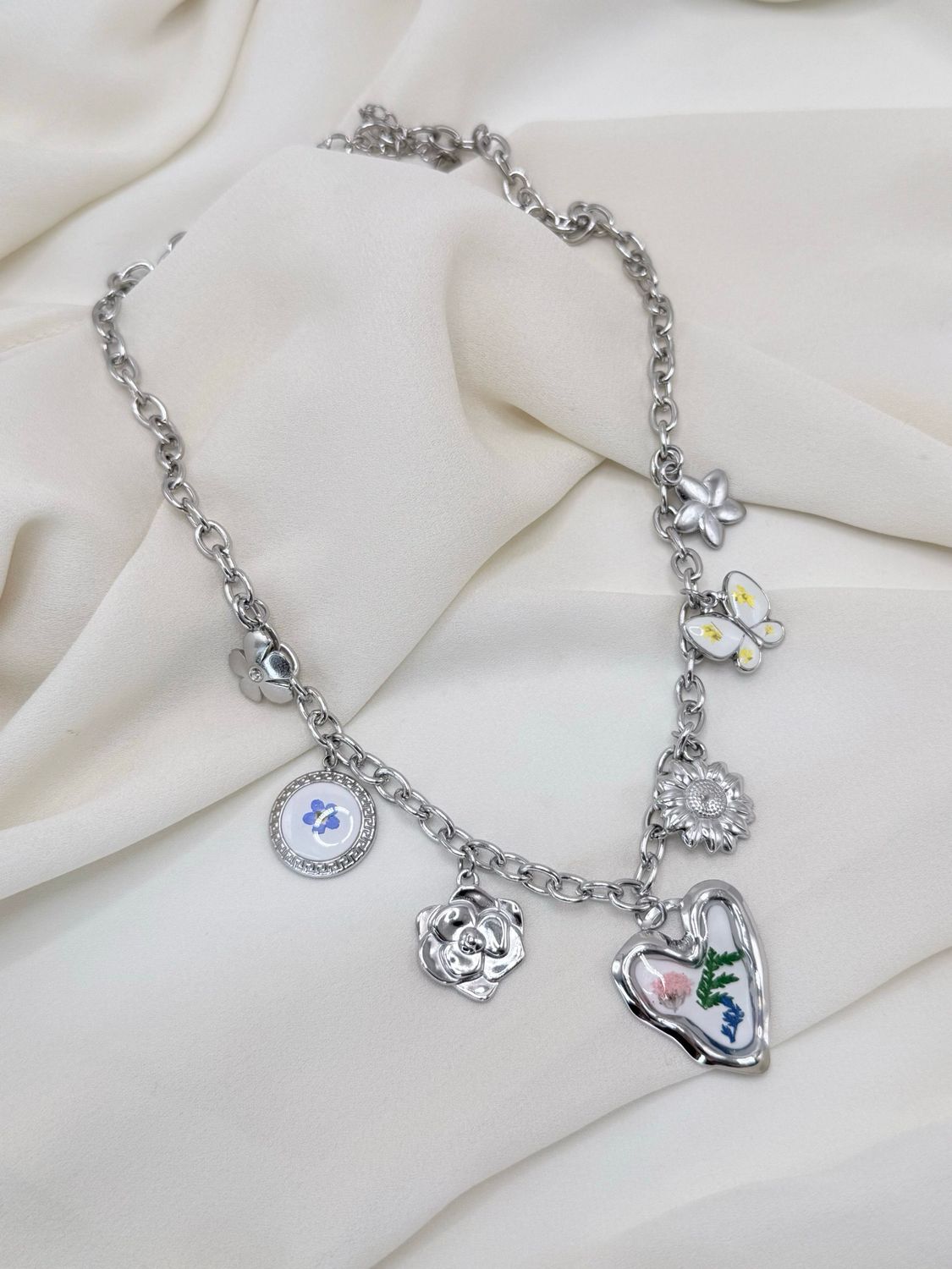 Girocollo charms bouquet