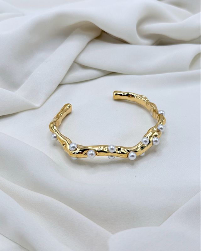 Bangle Gold demure