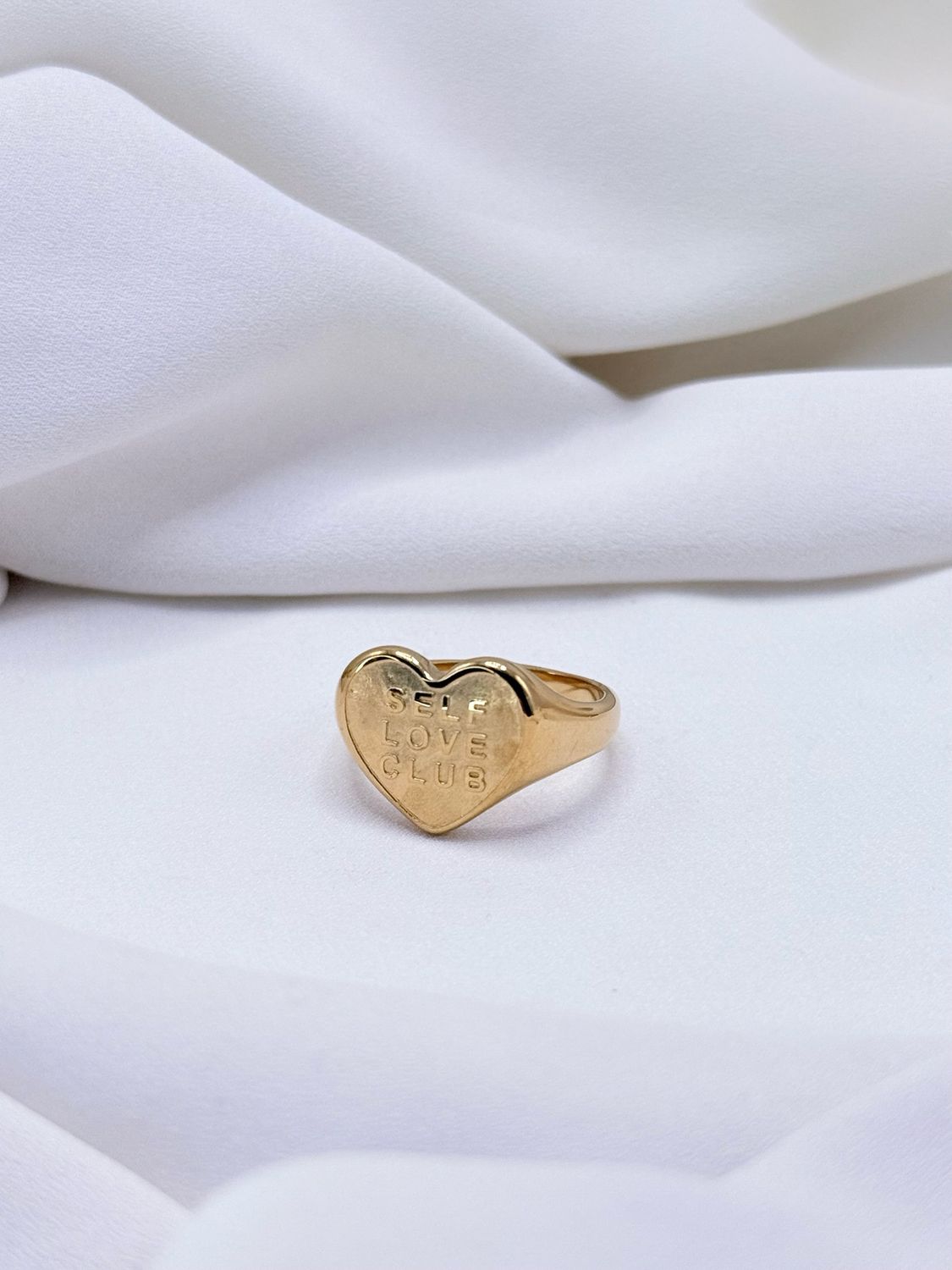 Anello self love club