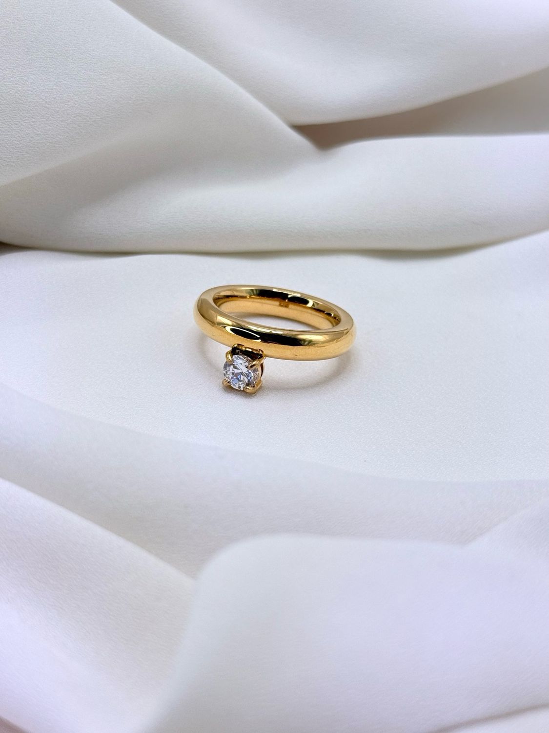 Anello fascia solitario Gold