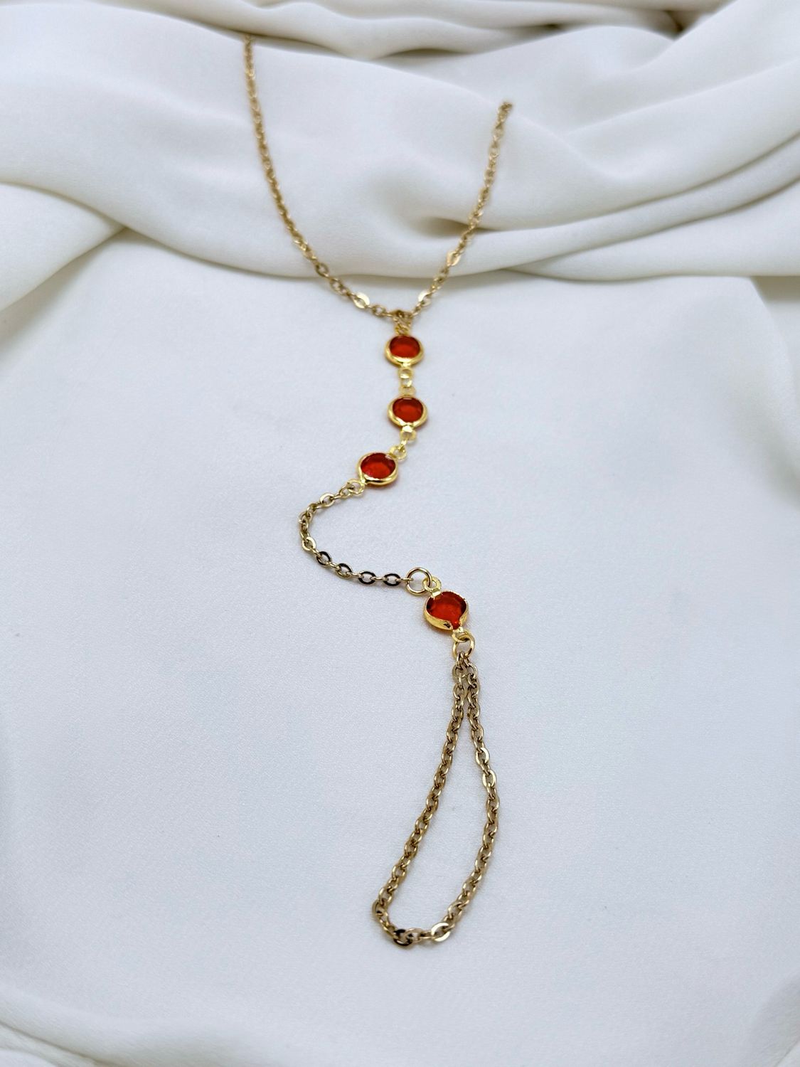 Baciamano red round gold