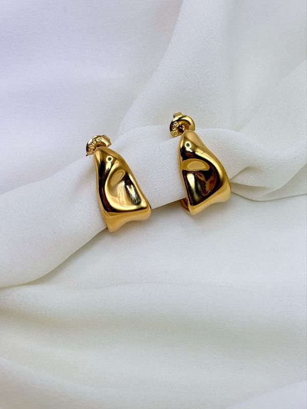 Orecchini versus gold