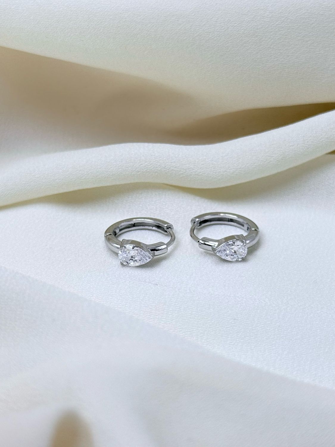 Hoop drop silver