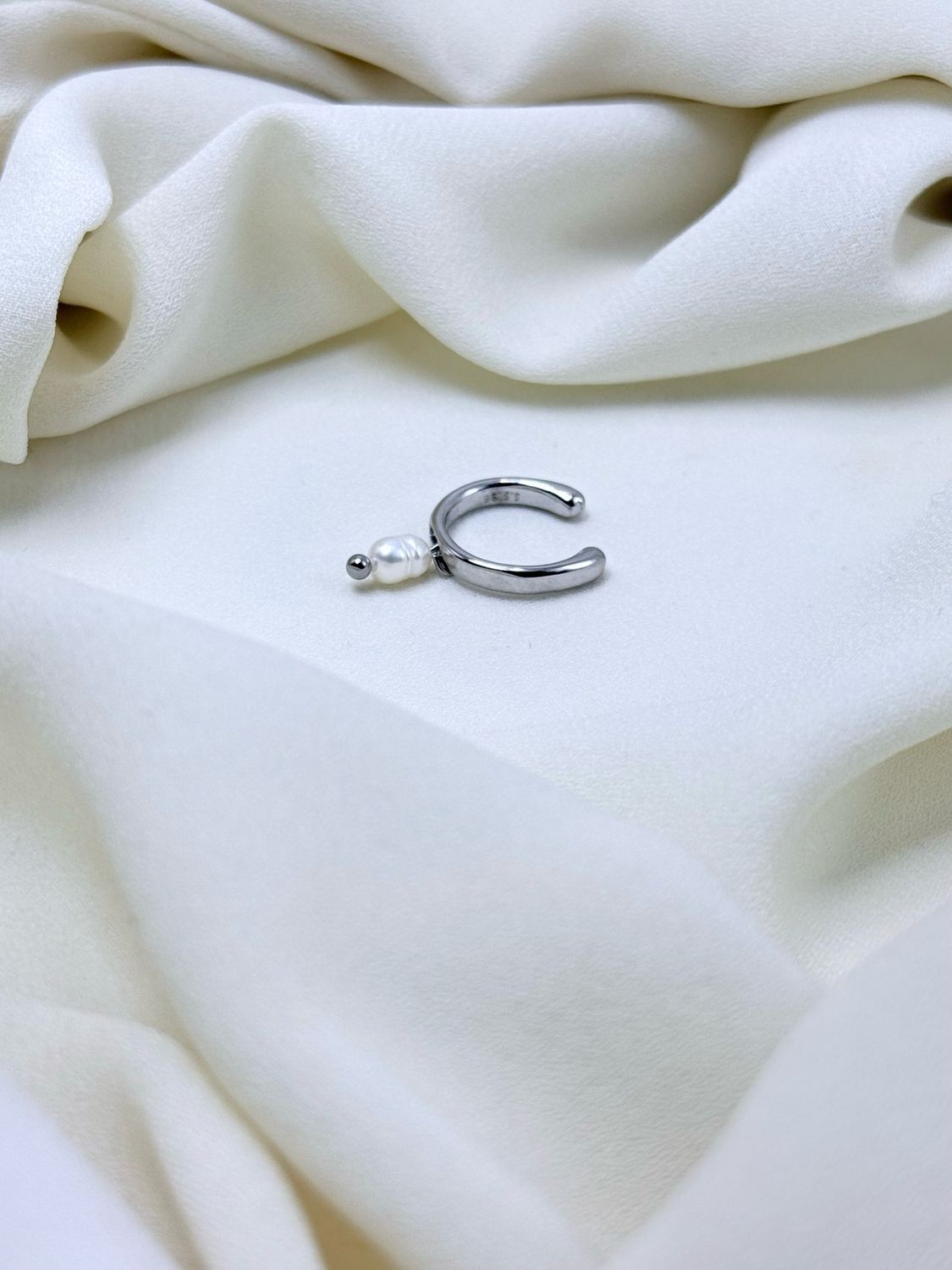 Earcuff demure silver