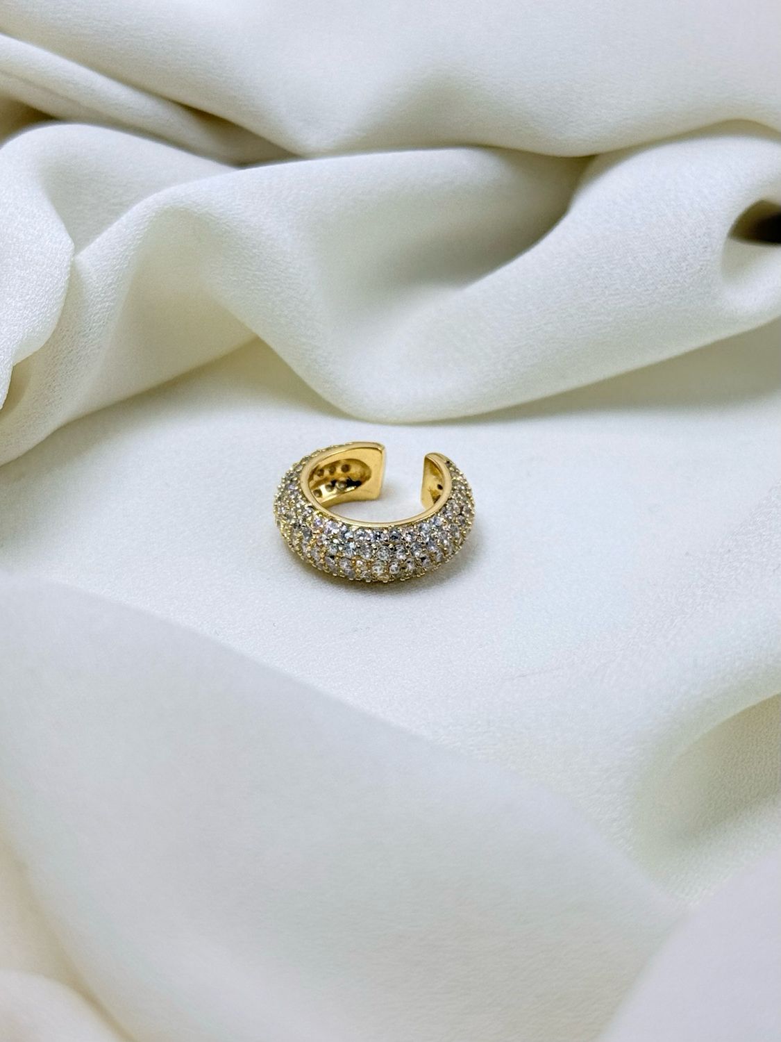 Earcuff  bold pavè Gold