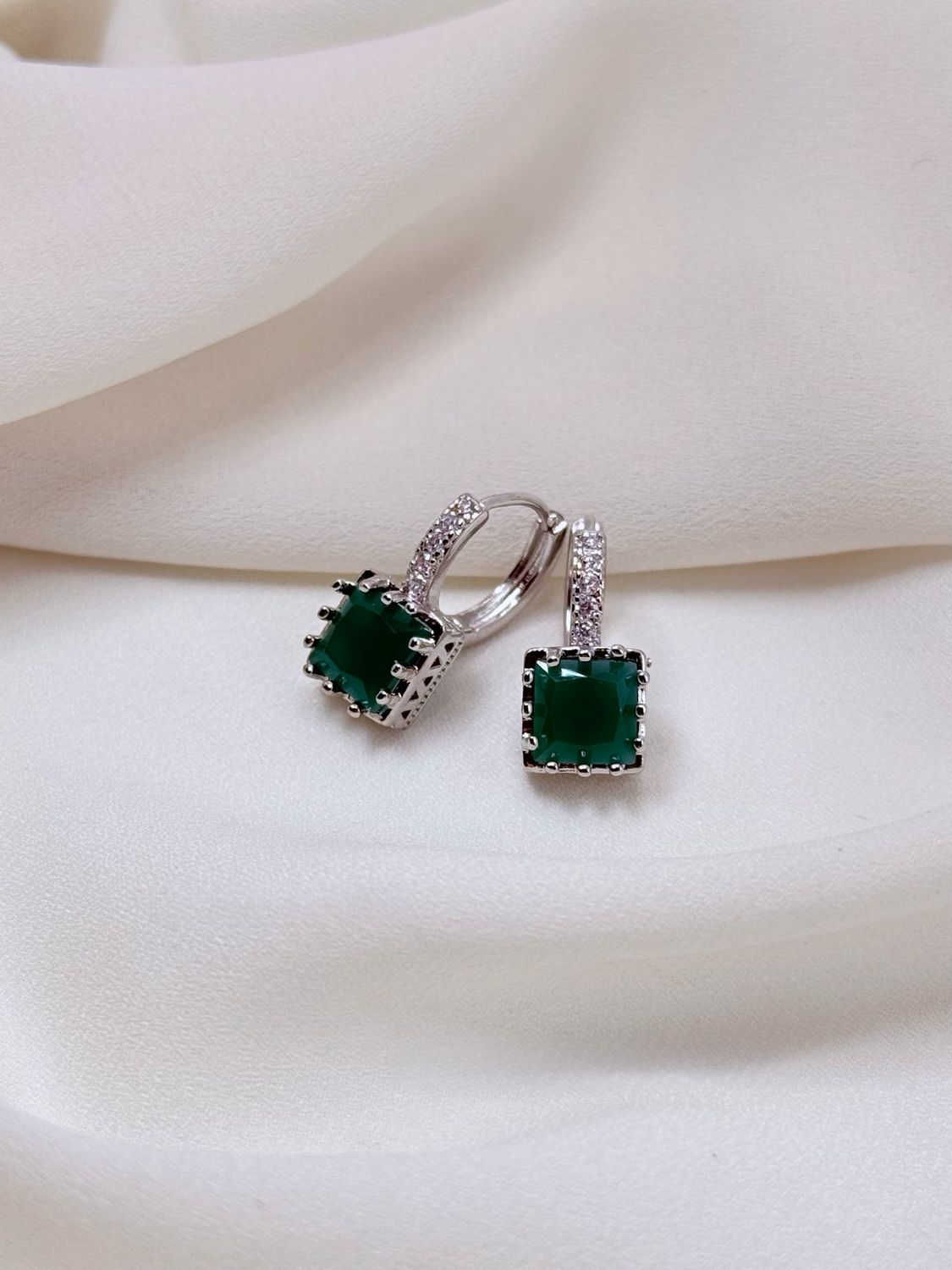 Hoops chibini verde silver