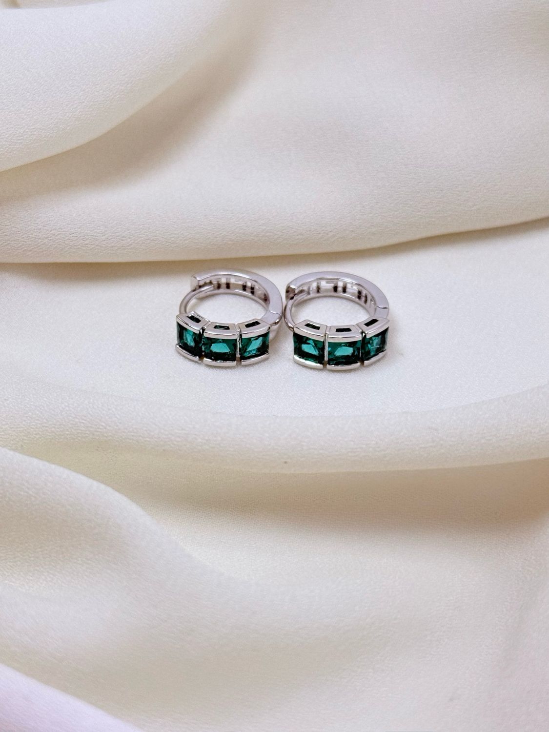 Hoops trilogy verde silver