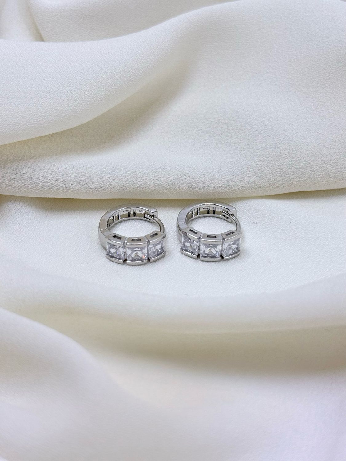 Hoops trilogy white silver