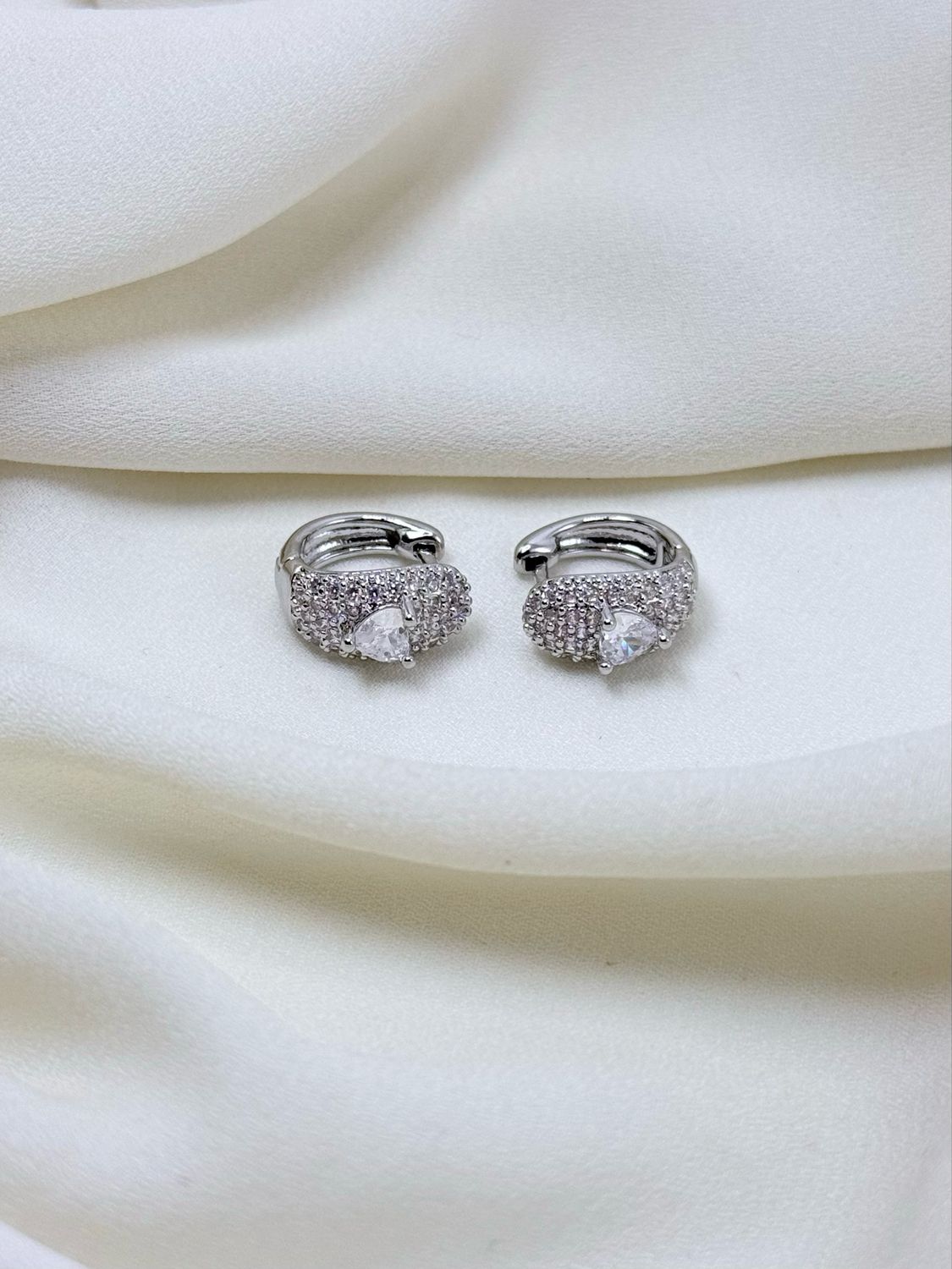 Hoops love pavè silver