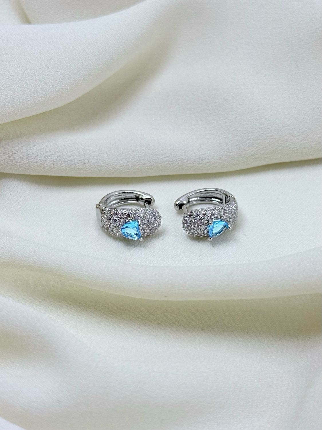 Hoops love pavè celeste