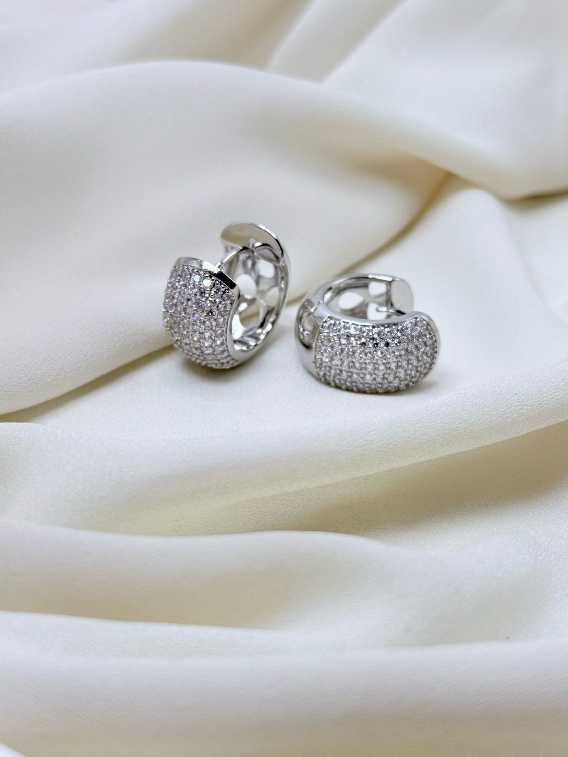 Hoops big pavè L silver