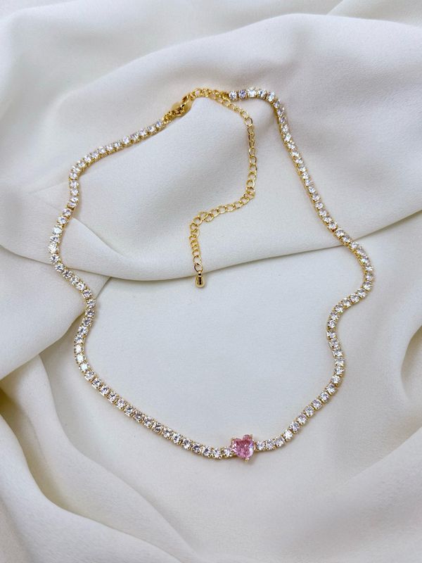 Chocker tennis love pink