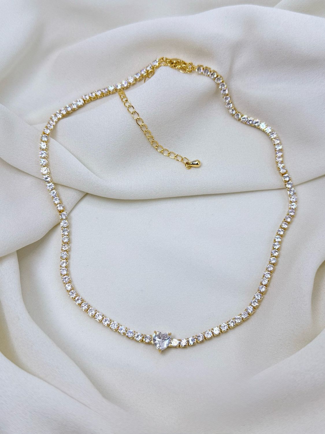 Chocker tennis love white