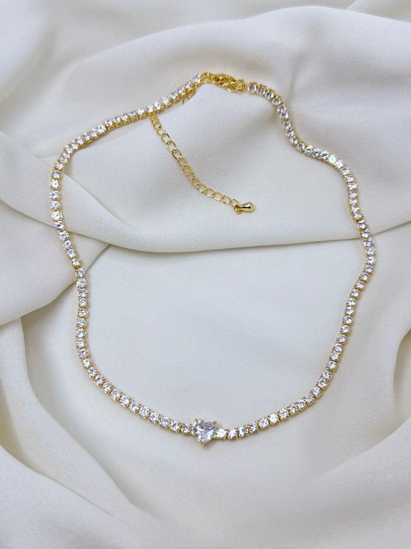 Chocker tennis love white