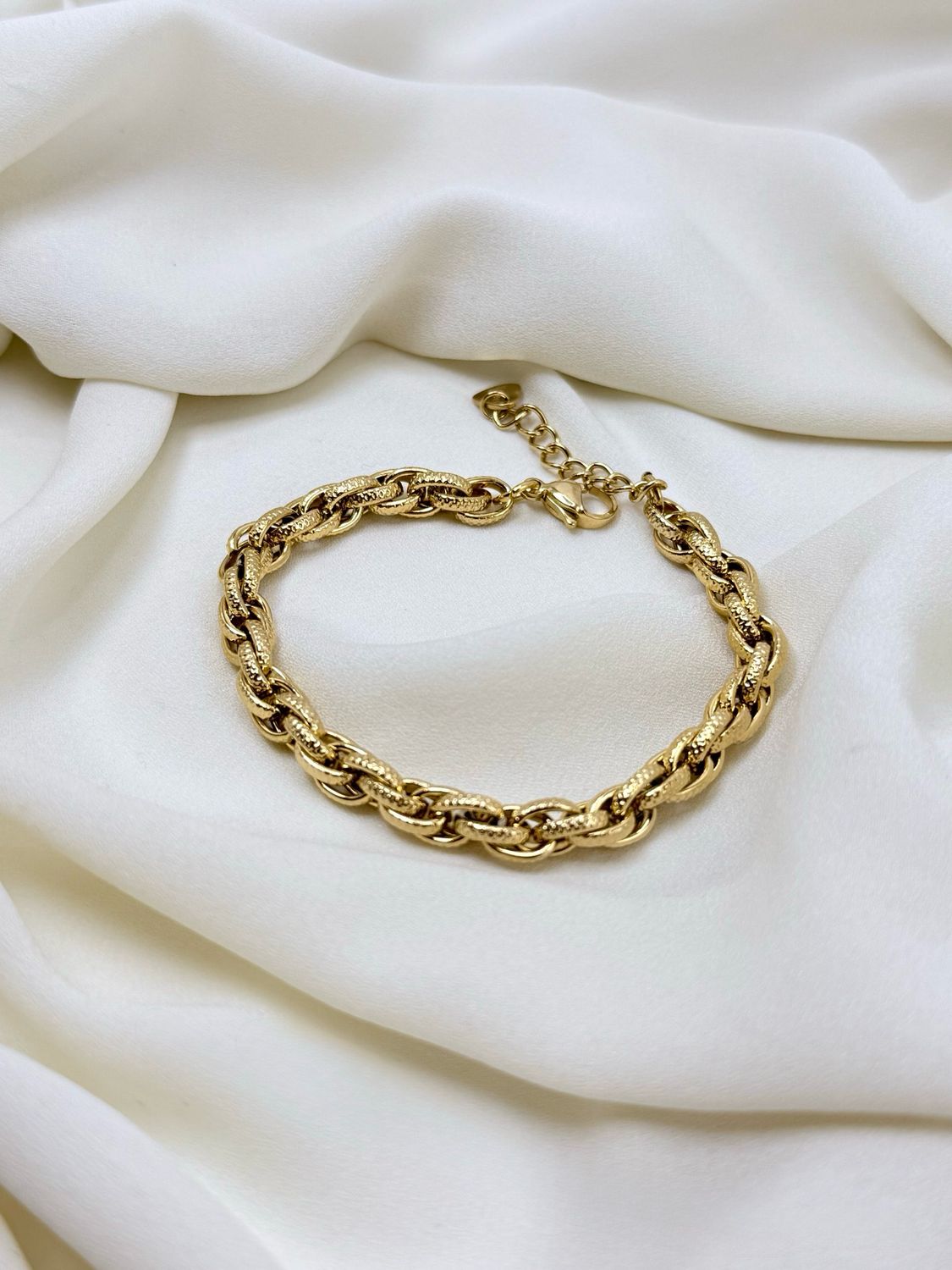 Bracciale infiinity Gold