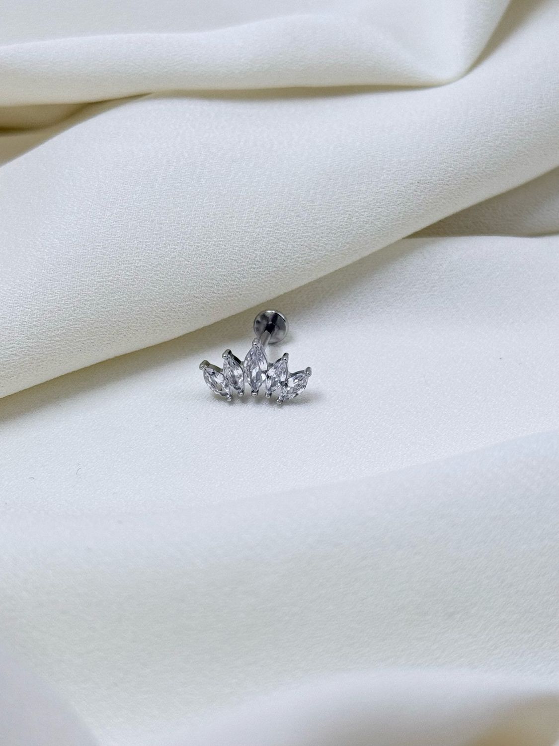 Piercing corona silver