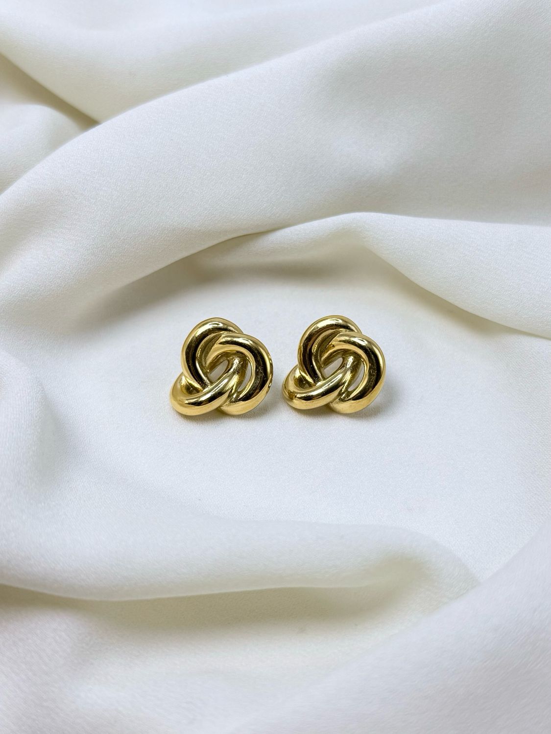 Orecchini nodino Gold