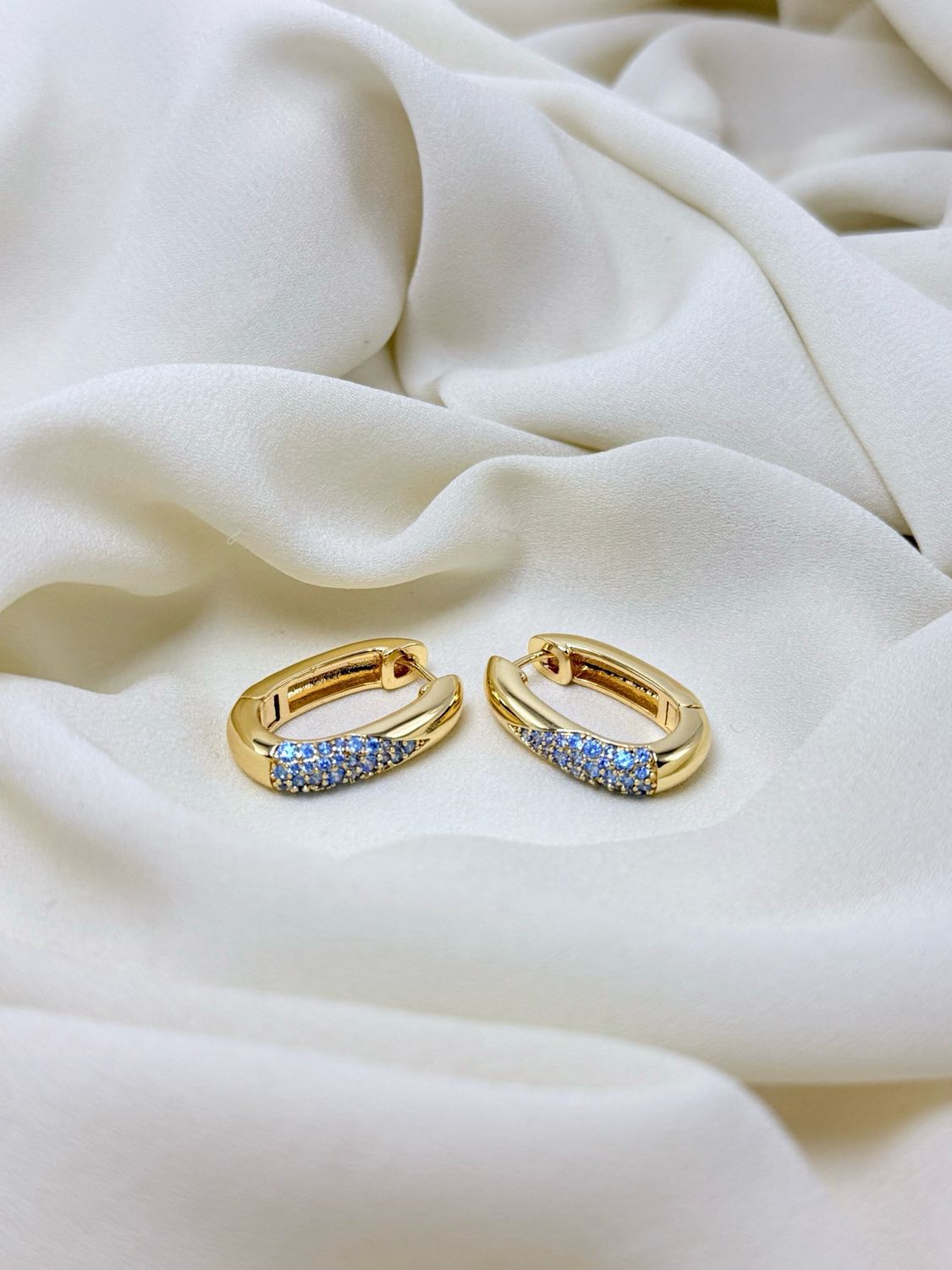 Orecchini ovale celeste gold