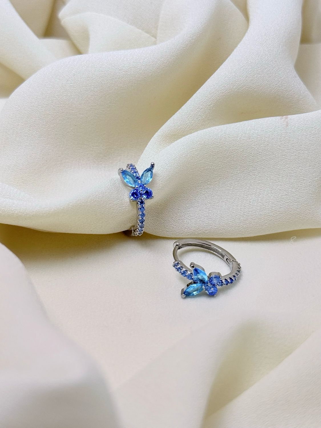 Hoop farfalle ice blu silver