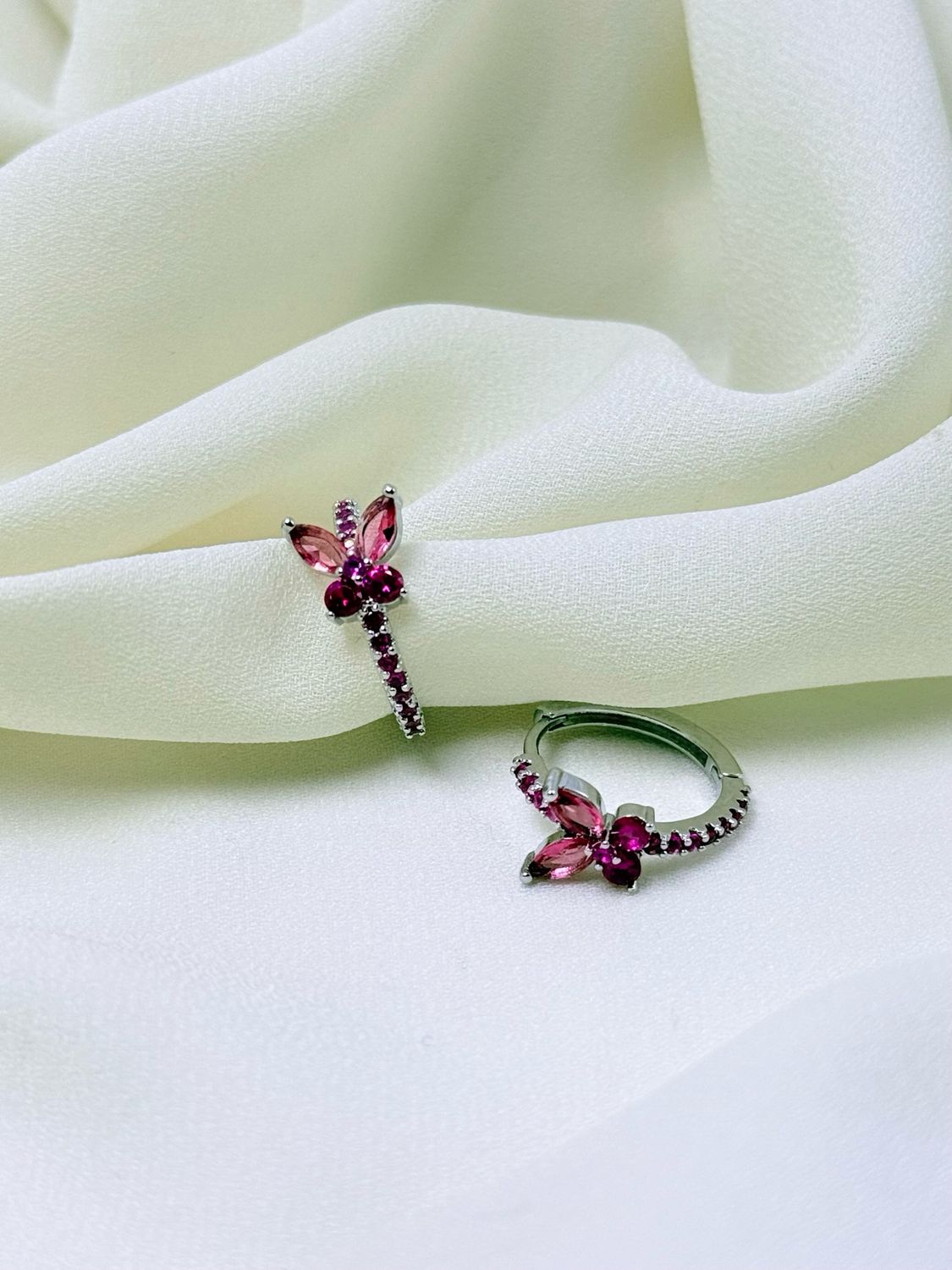 Hoop farfalle fucsia silver