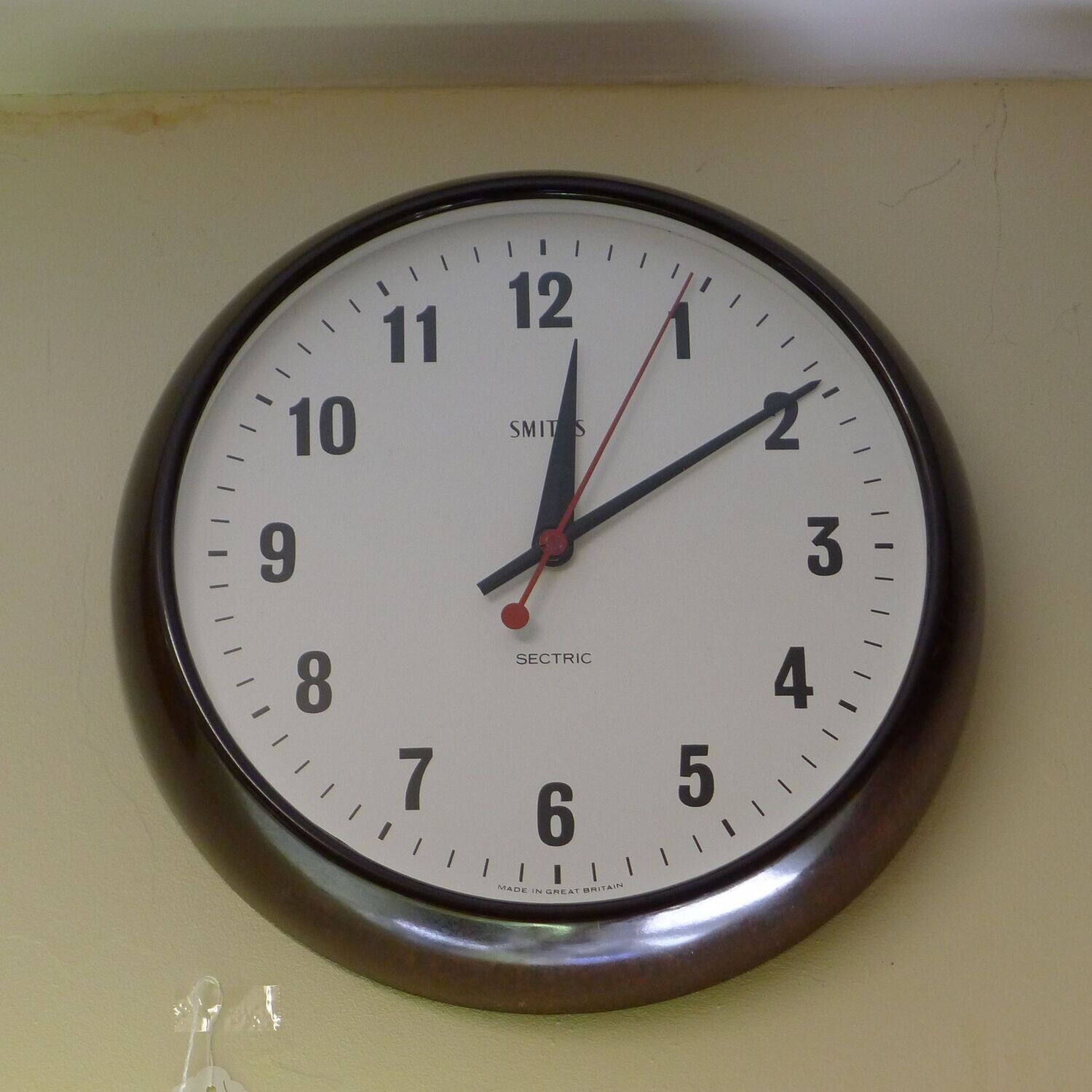 Smiths Bakerlite Clock 1960's 
Converted to Quartz