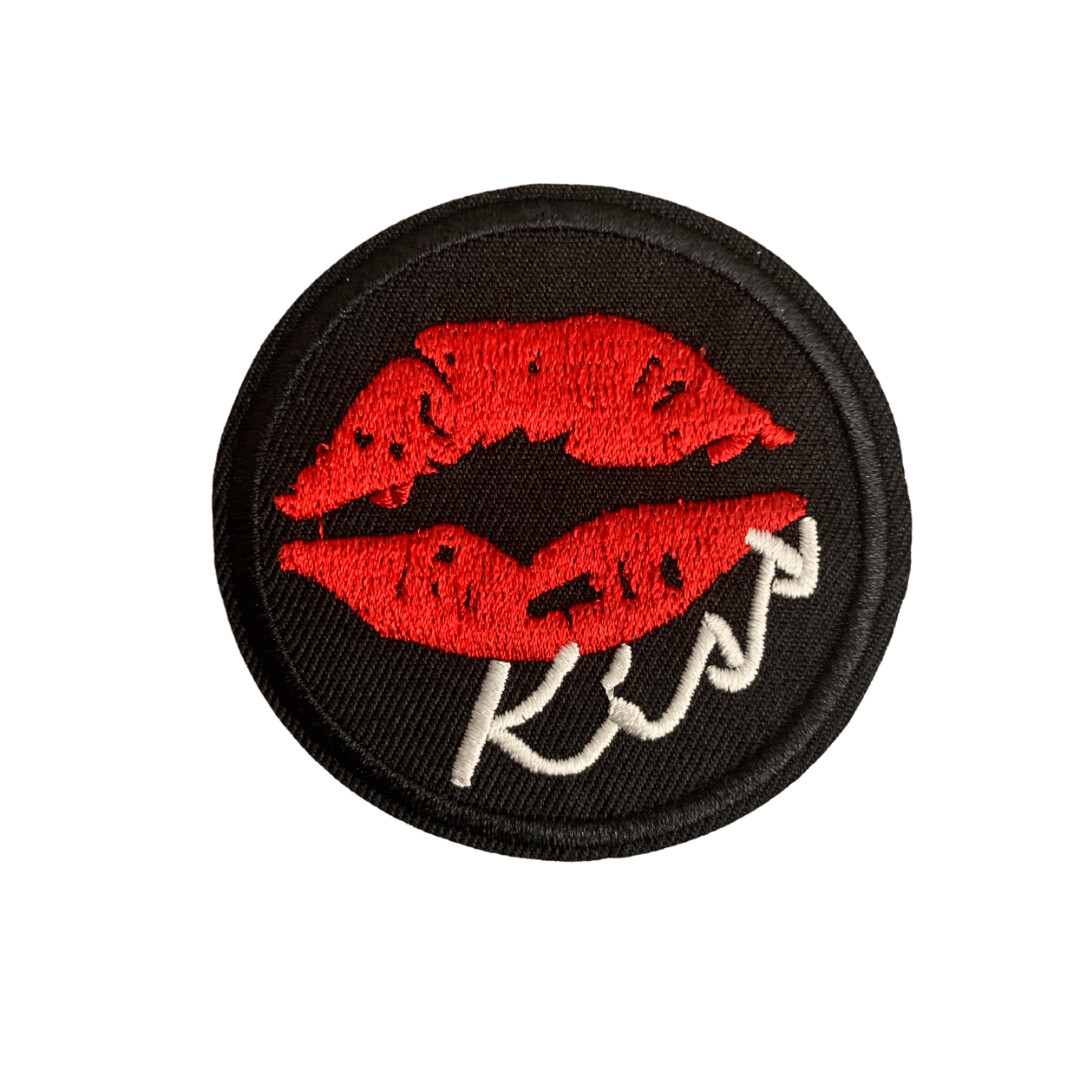 Kiss black strijkapplicatie