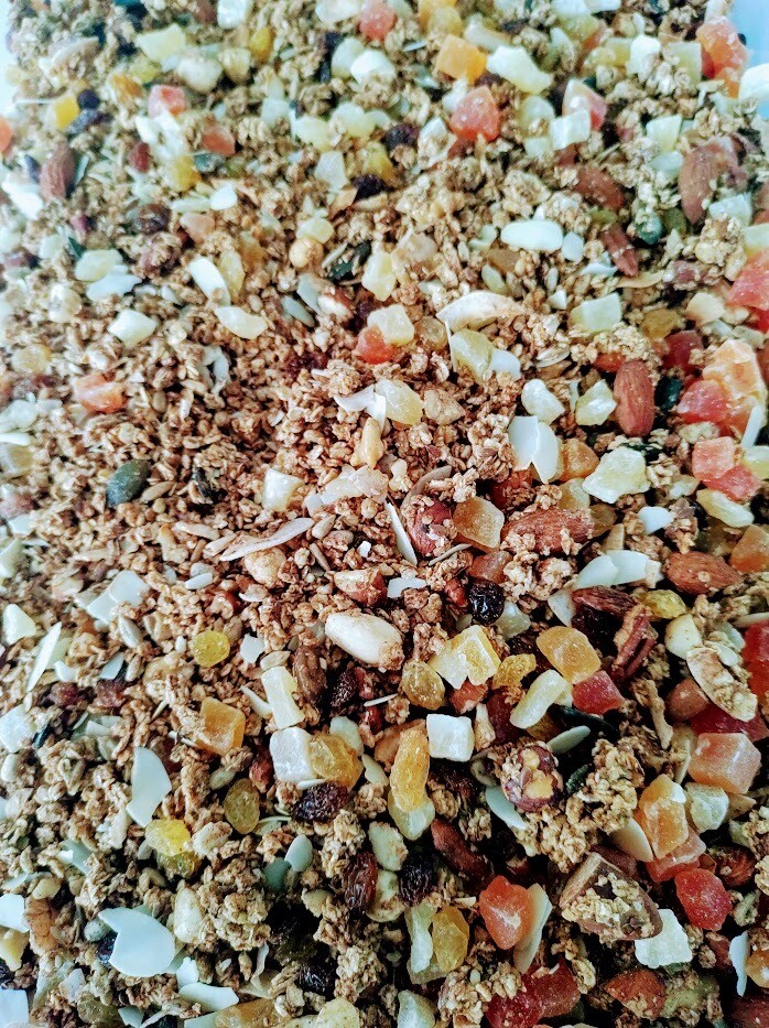 Huisgemaakte granola per halve of volledige kg Huisgemaakte granola per halve of volledige kg