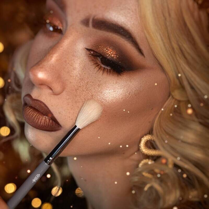 HIGHLIGHTER BRUSH 114