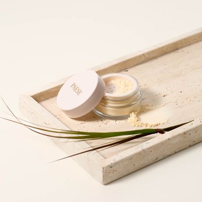 FIKSĒJOŠS PŪDERIS - LONG COVER FIXING LOOSE POWDER