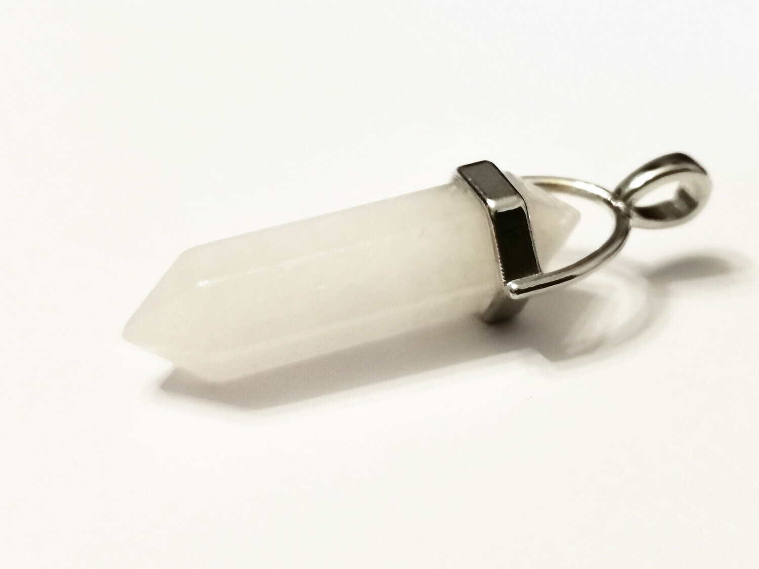 Wisiorek z kamieniem - Kwarc śnieżny