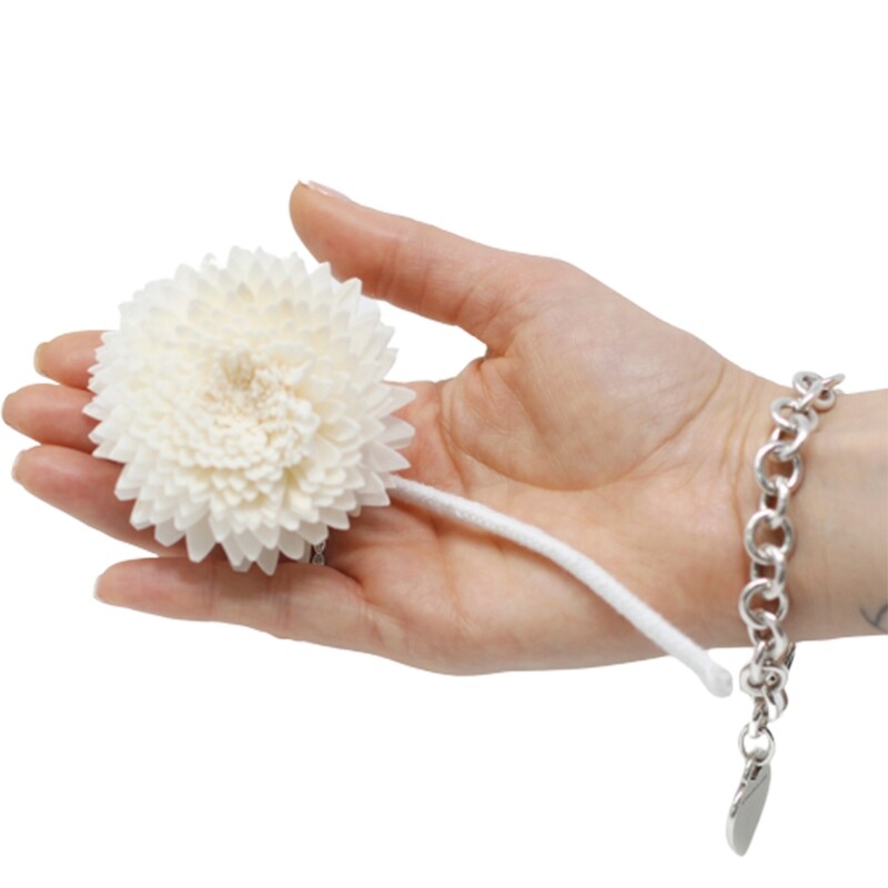 Dyfuzor kwiatowy - Duży goździk na sznurku 01