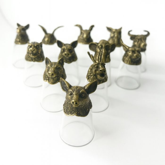 Zestaw 12 Kieliszków Bottom Up Chińskie Zwierzęta Zodiaku Mosiądz 25 ml