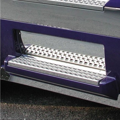 Stainless Steel Front Lower Step Kick Plate for 2003+ Volvo VNL